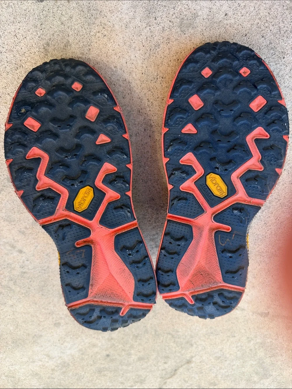 HOKA Speedgoat 2 Women's Purple/Orange Vibram Trail Running Sneakers Size 9